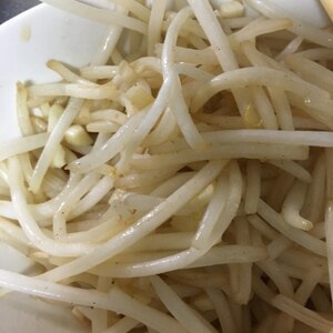 もやしのにんにく醤油炒め